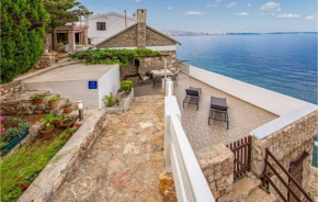 Pet Friendly Home In Starigrad With Wifi
